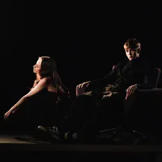 收听 young carera、观看音乐视频、阅读小传、查看巡演日期等 ！