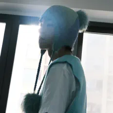 Dengarkan Kai Tsang, tonton video musik, baca bio, lihat tanggal tur & lainnya!