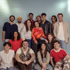 Somos Vibe을(를) 듣고, 뮤직 비디오를 보고, 약력을 읽고, 투어 일정 등을 확인하세요!