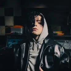 Ouve James Laurent, vê vídeos de música, lê a biografia, vê as datas da digressão e muito mais!