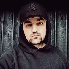 Dengarkan Sonny Hendrixx, tonton video musik, baca bio, lihat tanggal tur & lainnya!