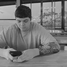 Dengarkan Chilliax, tonton video musik, baca bio, lihat tanggal tur & lainnya!