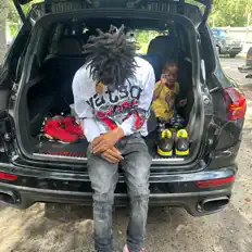 Escucha a Luh Z5, mira videos musicales, lee su biografía, consulta las fechas de las gira y más.