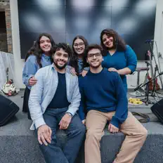 Poslechněte si interpreta Grupo Echos, sledujte hudební videa, přečtěte si životopis, podívejte se na data turné a další informace.