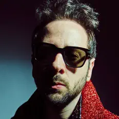 Ouça Greyshadow, assista a videoclipes, leia a biografia, veja as datas das turnês e mais!