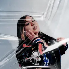 收听 TYSF、观看音乐视频、阅读小传、查看巡演日期等 ！