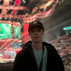 Hör dir Moonlexxx an, schau dir Musikvideos an, lies die Biografie, finde Tourdaten und mehr!