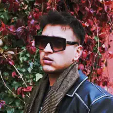 Escucha a Jaja, mira videos musicales, lee su biografía, consulta las fechas de las gira y más.