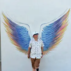 Ouve Professeur Whom, vê vídeos de música, lê a biografia, vê as datas da digressão e muito mais!
