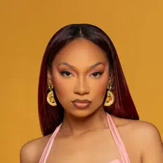 Dengarkan Mariah., tonton video musik, baca bio, lihat tanggal tur & lainnya!