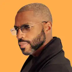 Blackout RMXを聴いたり、ミュージックビデオを鑑賞したり、経歴やツアー日程などを確認したりしましょう！