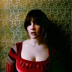 Ascolta Matilda Cole, guarda video musicali, leggi la biografia, vedi le date del tour & altro!