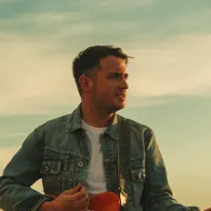 RJ Thompsonを聴いたり、ミュージックビデオを鑑賞したり、経歴やツアー日程などを確認したりしましょう！