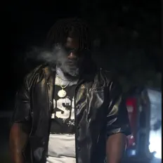 聆聽 Big Glizzy、觀看音樂影片、閱讀小傳、查看巡演日期等！