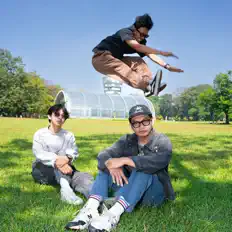 Kingkong Milkshakeを聴いたり、ミュージックビデオを鑑賞したり、経歴やツアー日程などを確認したりしましょう！