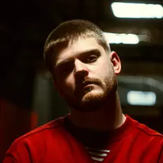 Poslechněte si interpreta Yalway, sledujte hudební videa, přečtěte si životopis, podívejte se na data turné a další informace.