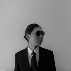 Posłuchaj wykonawcy Eric, obejrzyj teledyski, przeczytaj biografię, zobacz daty tras koncertowych i nie tylko!