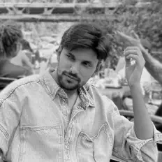 Ouça Ishan Dwivedi, assista a videoclipes, leia a biografia, veja as datas das turnês e mais!