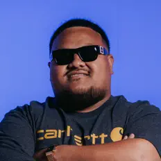 Listen to Folau, watch music videos, read bio, see tour dates & more!