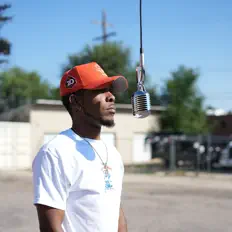 Ouve PG, vê vídeos de música, lê a biografia, vê as datas da digressão e muito mais!