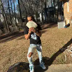 聆聽 TrapMoneyScoot、觀看音樂影片、閱讀小傳、查看巡演日期等！