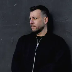 Escucha a Markus Mehta, mira videos musicales, lee su biografía, consulta las fechas de las gira y más.