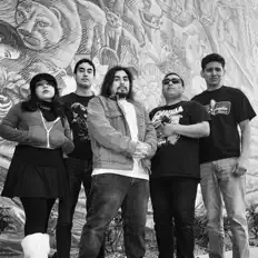 Ear Ringers을(를) 듣고, 뮤직 비디오를 보고, 약력을 읽고, 투어 일정 등을 확인하세요!