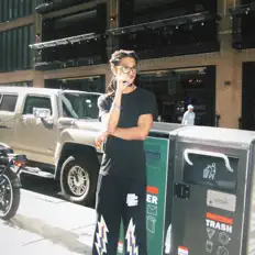 Ty Waved सुनें, म्यूज़िक वीडियो देखें, बायो पढ़ें, दौरे की तारीखें और बहुत कुछ देखें!