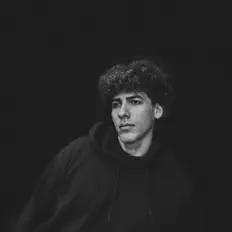 收听 Streeter Jons、观看音乐视频、阅读小传、查看巡演日期等 ！