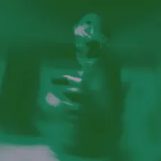 Ouve CHR, vê vídeos de música, lê a biografia, vê as datas da digressão e muito mais!