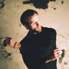 Escucha a Matt Moody, mira vídeos musicales, lee la biografía, consulta fechas de giras y mucho más.