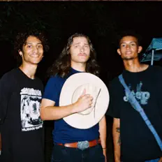 Gothlantastanを聴いたり、ミュージックビデオを鑑賞したり、経歴やツアー日程などを確認したりしましょう！