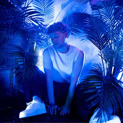 Listen to Liam Miller, watch music videos, read bio, see tour dates & more!