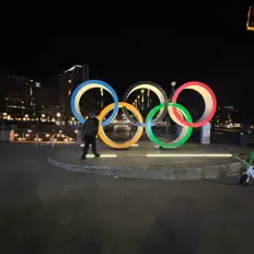 RŸE dinle, müzik videolarını izle, biyografisini oku, tur tarihlerini ve daha fazlasını gör!