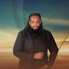 Écoutez Keenan, regardez des vidéoclips, lisez la biographie, consultez les dates de tournée et plus encore !