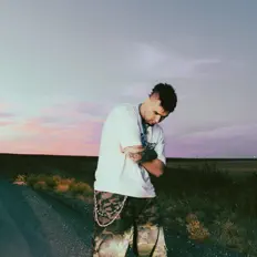 聆聽 KOZ、觀看音樂影片、閱讀小傳、查看巡演日期等！