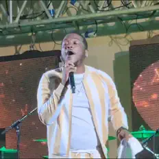 收听 Lion Paw、观看音乐视频、阅读小传、查看巡演日期等 ！