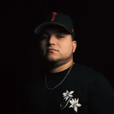 Poslechněte si interpreta Grupo Accion, sledujte hudební videa, přečtěte si životopis, podívejte se na data turné a další informace.