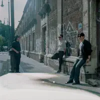 Ascolta undefined, guarda video musicali, leggi la biografia, vedi le date del tour & altro!