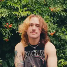 Escucha a Alex Malave, mira videos musicales, lee su biografía, consulta las fechas de las gira y más.