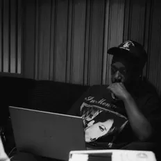 Tavaras Jordanを聴いたり、ミュージックビデオを鑑賞したり、経歴やツアー日程などを確認したりしましょう！