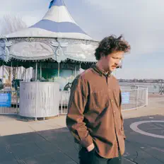 聆聽 Conor Lynch、觀看音樂影片、閱讀小傳、查看巡演日期等！