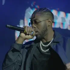 Hör dir Alpha The Wolf an, schau dir Musikvideos an, lies die Biografie, finde Tourdaten und mehr!