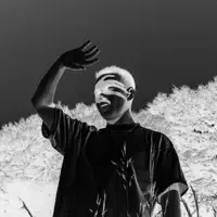 收听 undefined、观看音乐视频、阅读小传、查看巡演日期等 ！