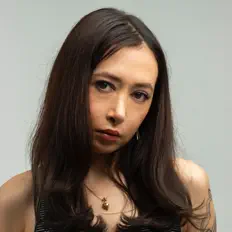 Chibi Ichigoを聴いたり、ミュージックビデオを鑑賞したり、経歴やツアー日程などを確認したりしましょう！
