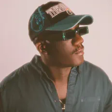 Listen to Paq, watch music videos, read bio, see tour dates & more!
