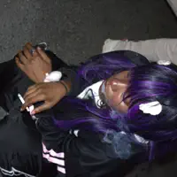 undefined을(를) 듣고, 뮤직 비디오를 보고, 약력을 읽고, 투어 일정 등을 확인하세요!