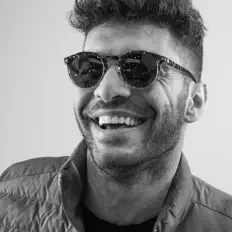 Hör dir Omie an, schau dir Musikvideos an, lies die Biografie, finde Tourdaten und mehr!