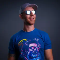 Escucha a Noya, mira videos musicales, lee su biografía, consulta las fechas de las gira y más.