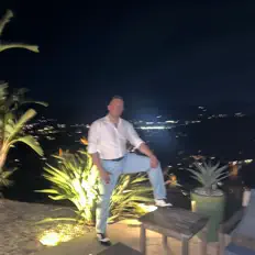 Lucas Way & The Ice Cream Mondays: песни, клипы, биография, даты выступлений и многое другое.